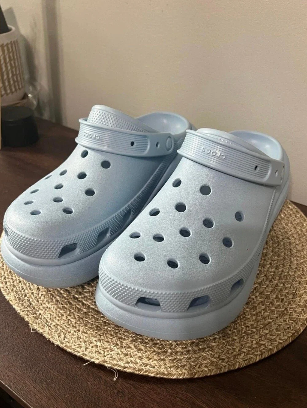 Crocs Classic Crush Clog Mens Size 11 Blue Sky Shoes Iconic Comfort
